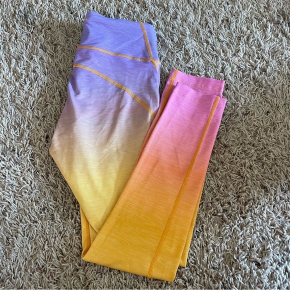 Outdoor Voices TechSweat 7/8 Legging Women’s Size Small Multicolor Ombre - Picture 6 of 6